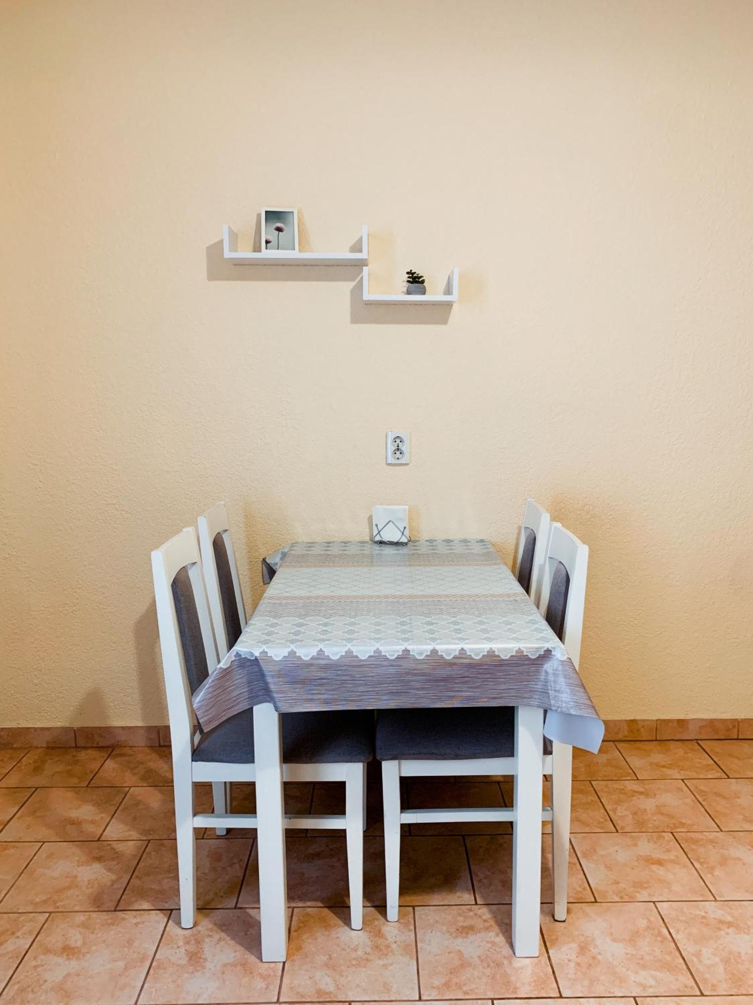 Apartments Domovik Мостова 5 Кв 38 Μουκάτσεβο Εξωτερικό φωτογραφία